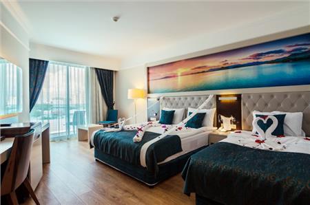 The Lumos Deluxe Resort Hotel&Spa