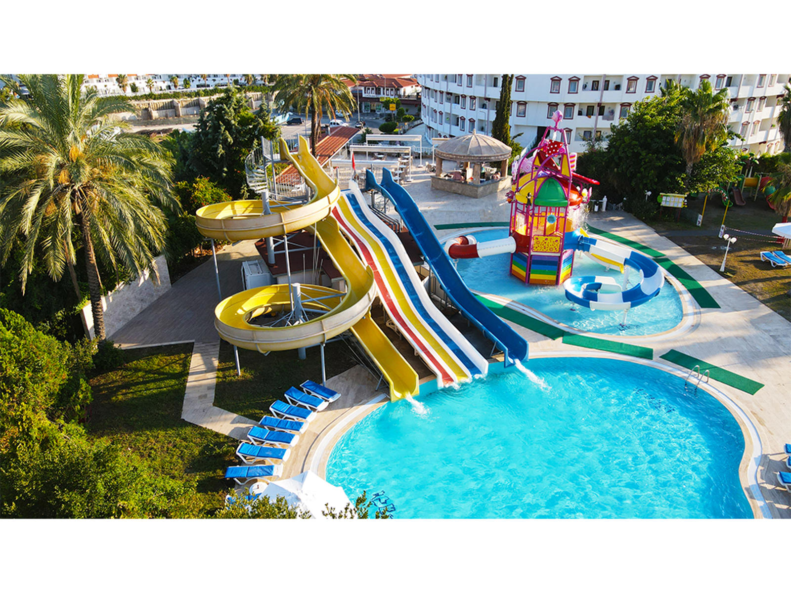 Cesars Resort Side