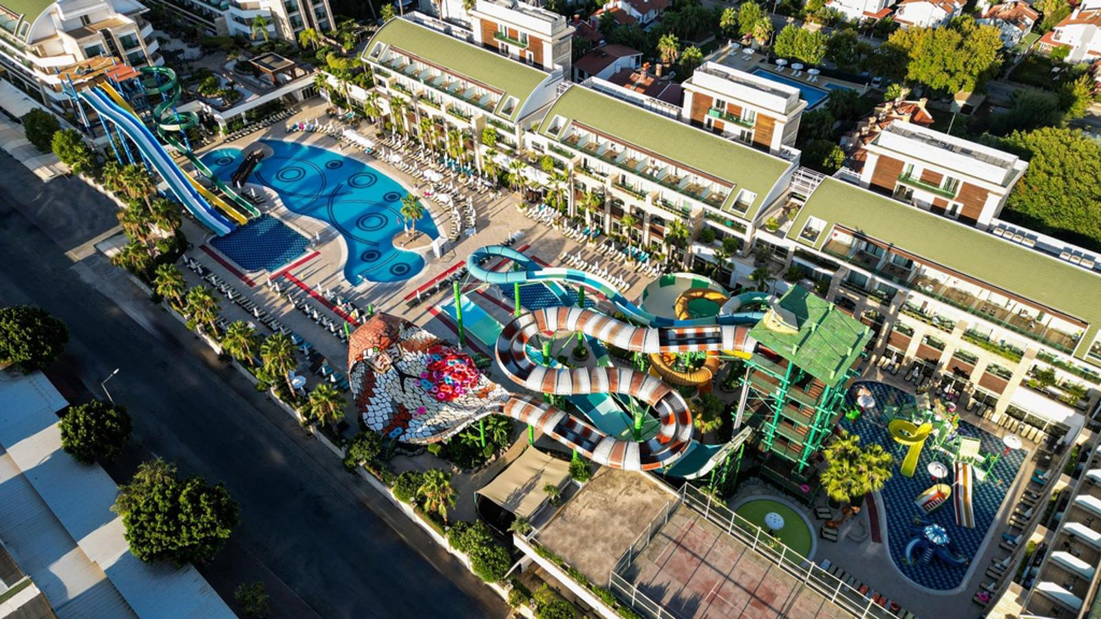 Crystal Waterworld Aqua Collection