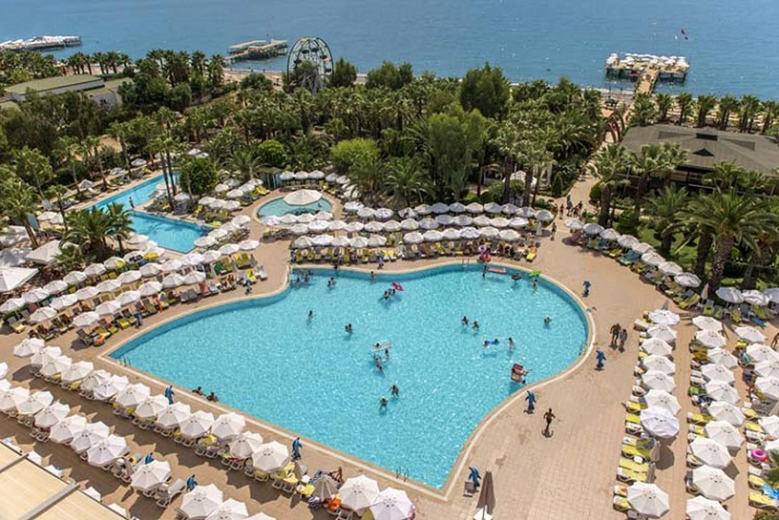 Delphin Deluxe Resort