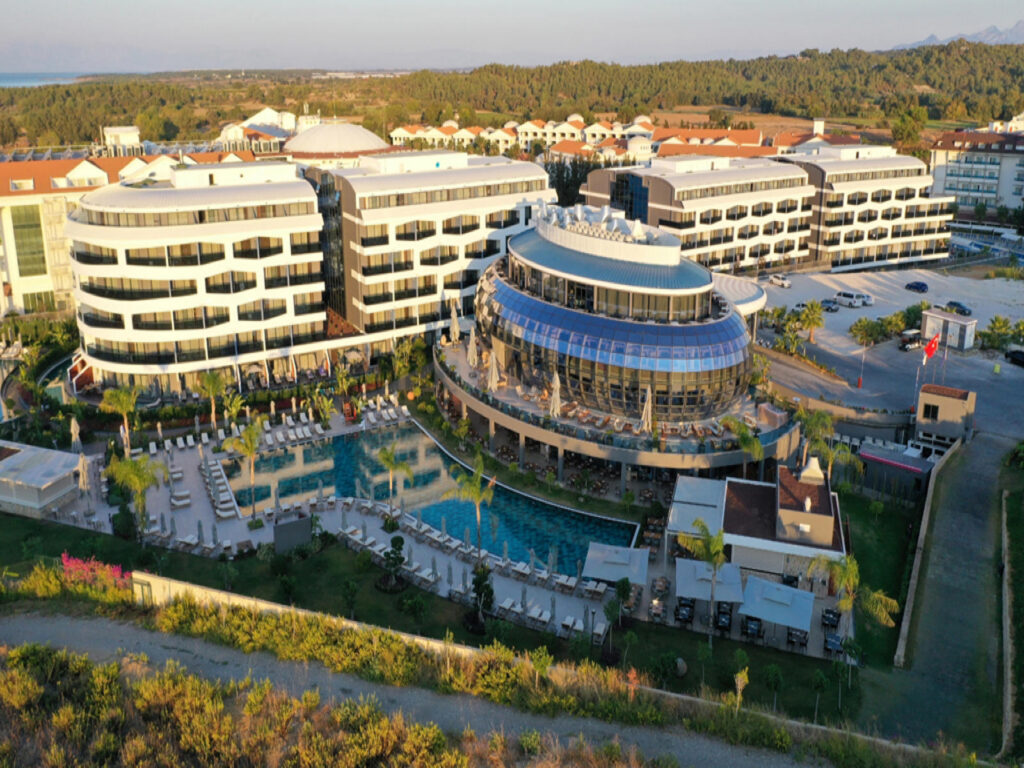 Liu Resorts