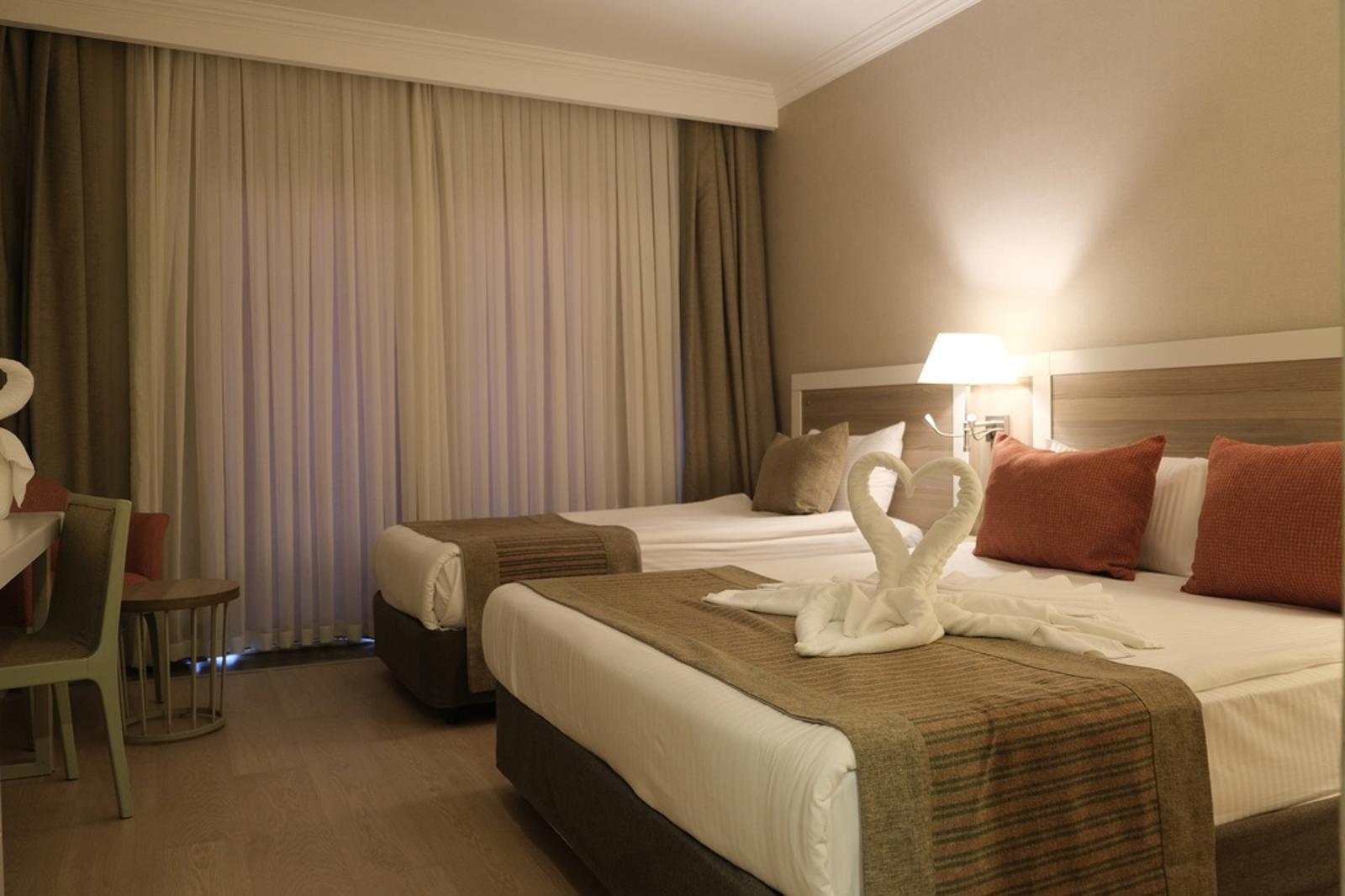 Port River Hotel & Spa