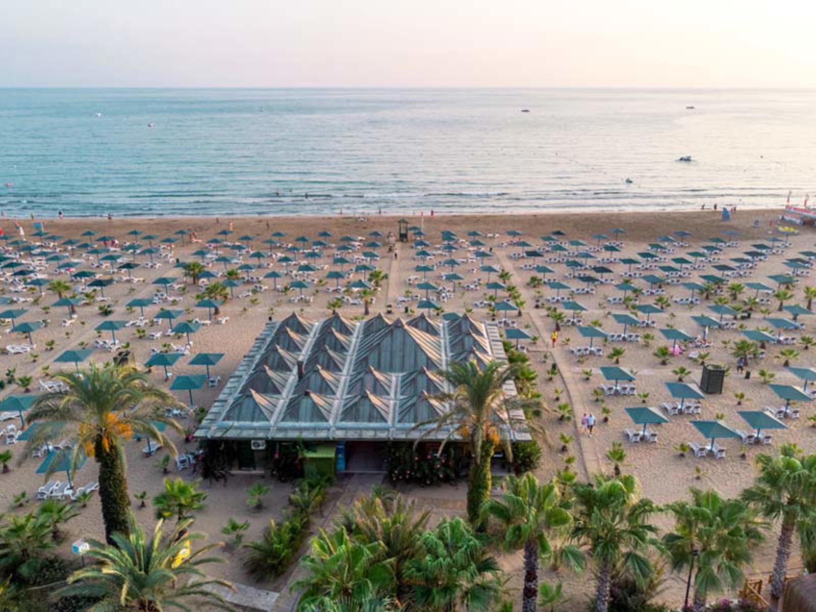 Paloma Oceana Resort