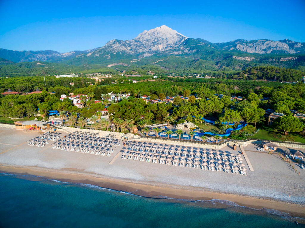 Pirates Beach Club