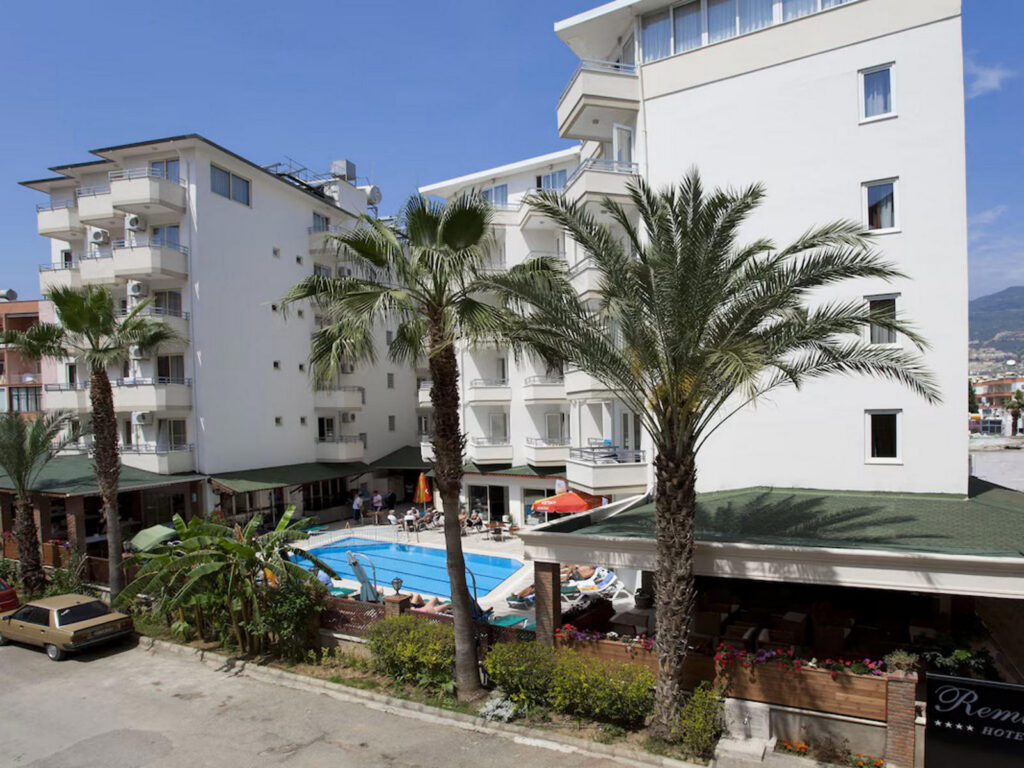 Remi Hotel