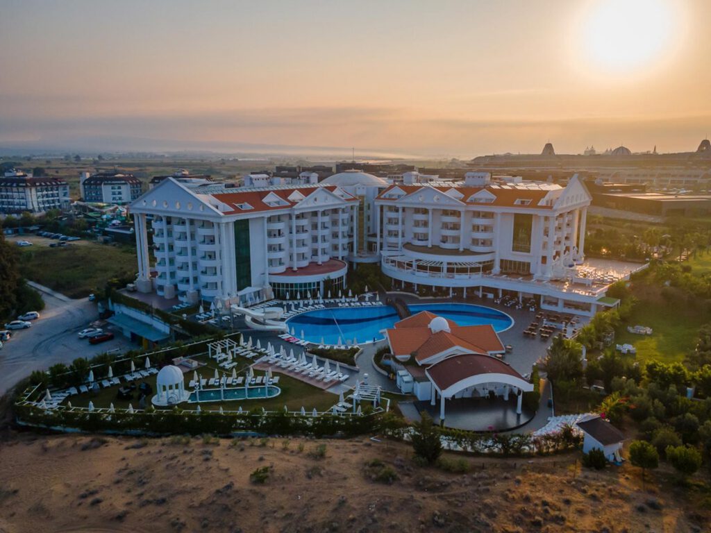 Roma Beach Resort & SPA (16+)