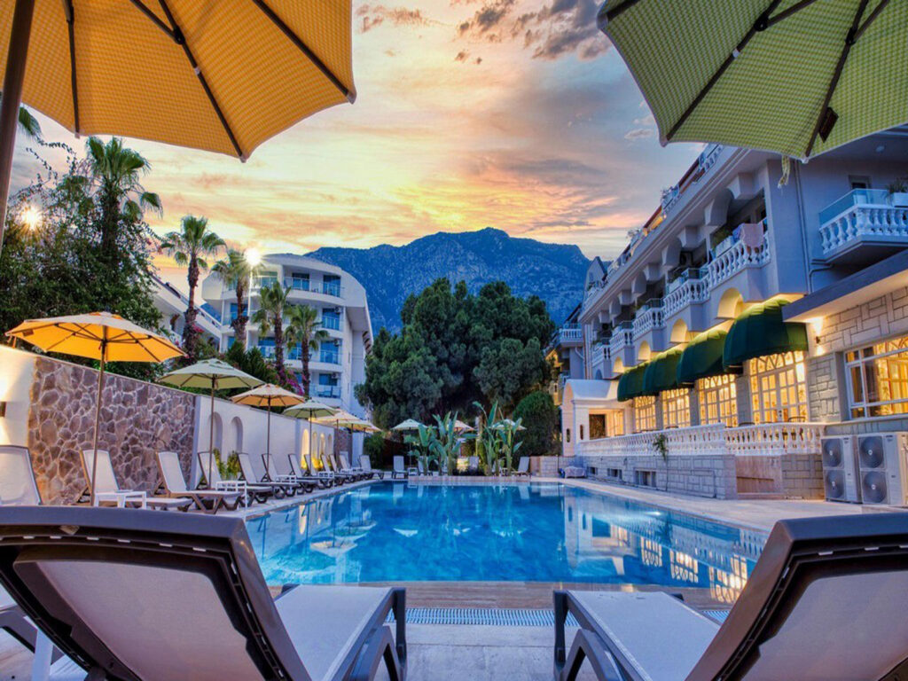 Rose Garden Premium Hotel