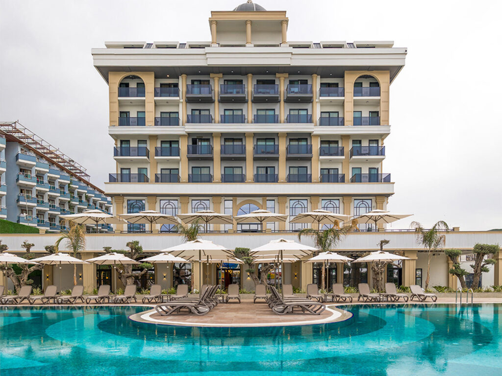 Serenity Queen Hotel