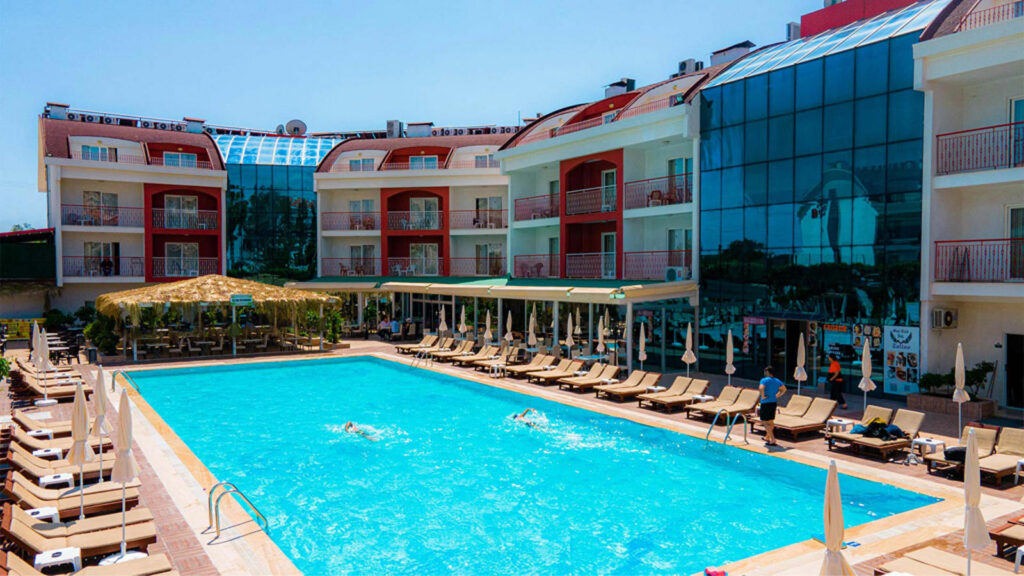 Side Legend Hotel