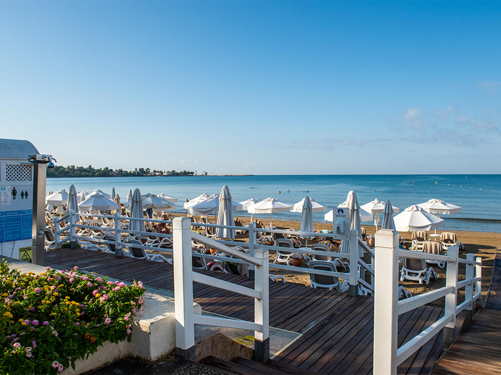 Side Star Beach Hotel