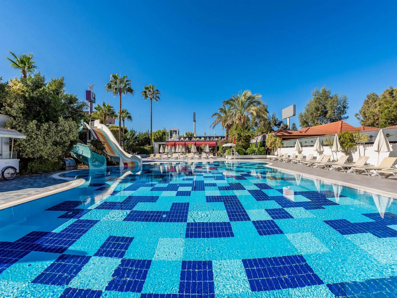 White City Beach Hotel